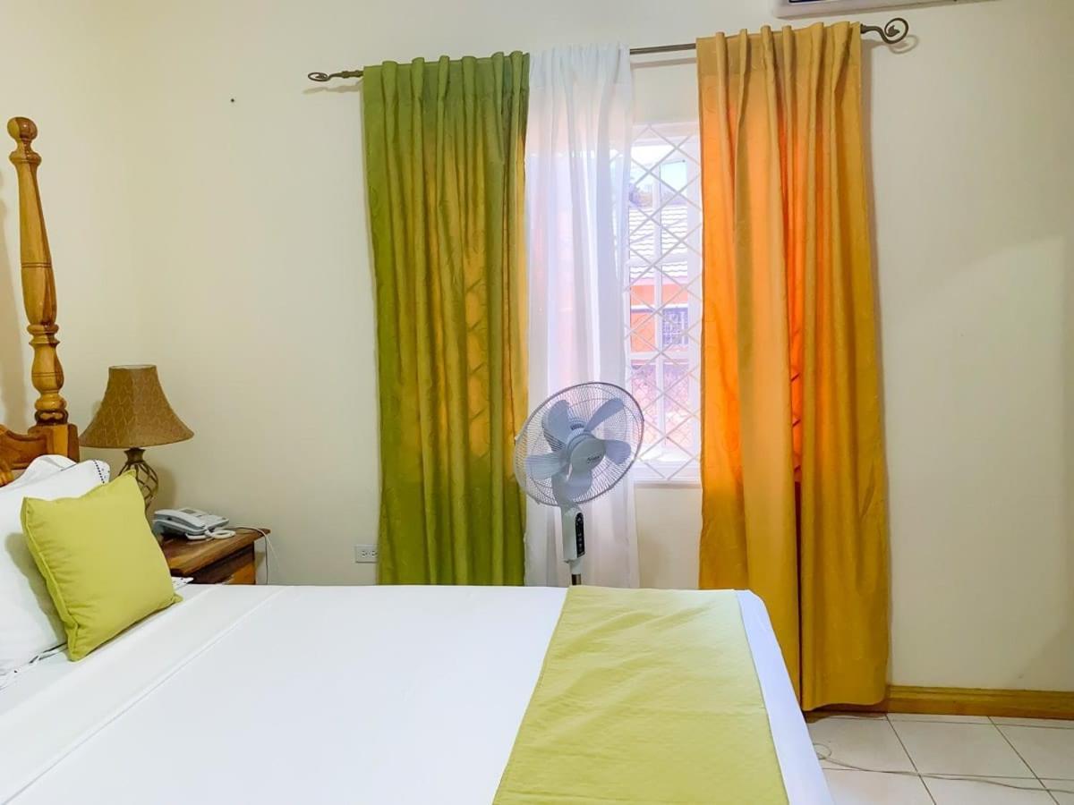 Windbreak Villa Buff Bay Экстерьер фото